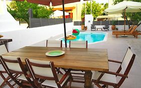 Giovana'S Pool House